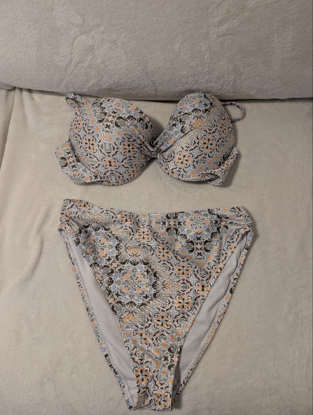 Ibiza Tile Print Bikini Set Top L Bottom M